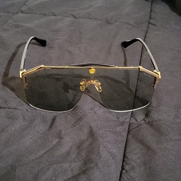 Gucci shades
